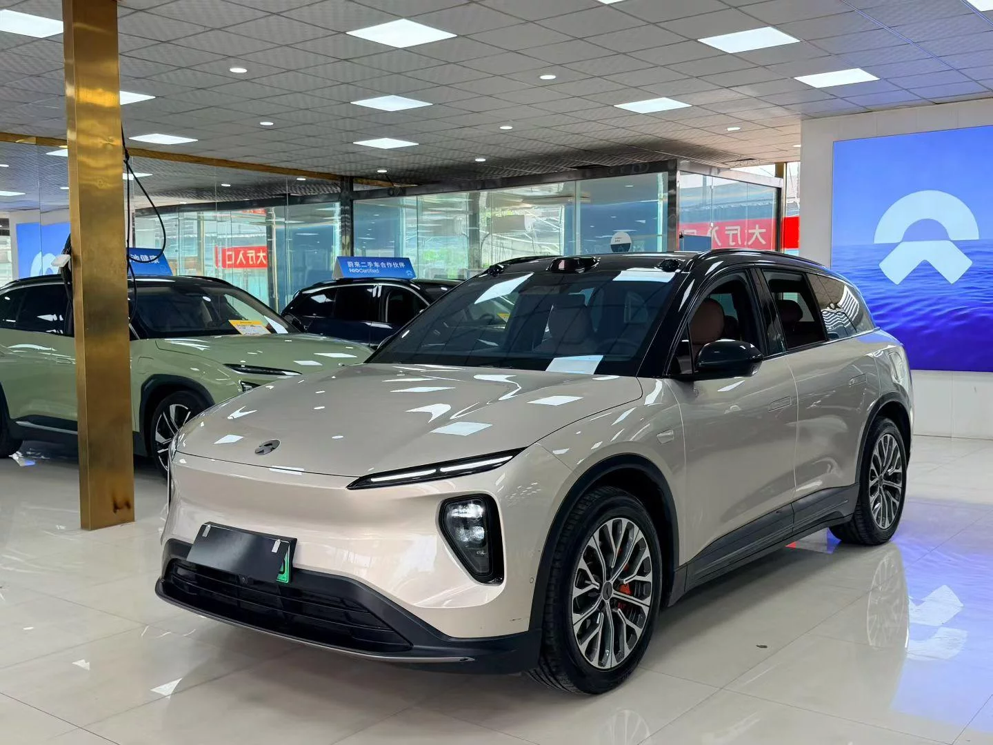 NIO ES6