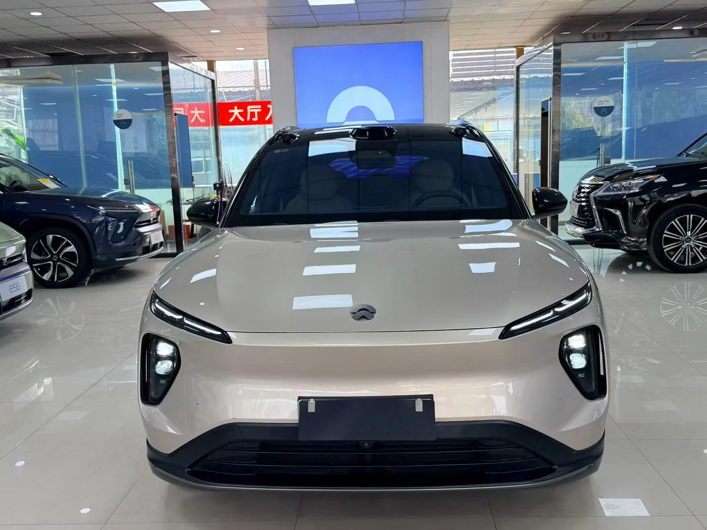 NIO ES6