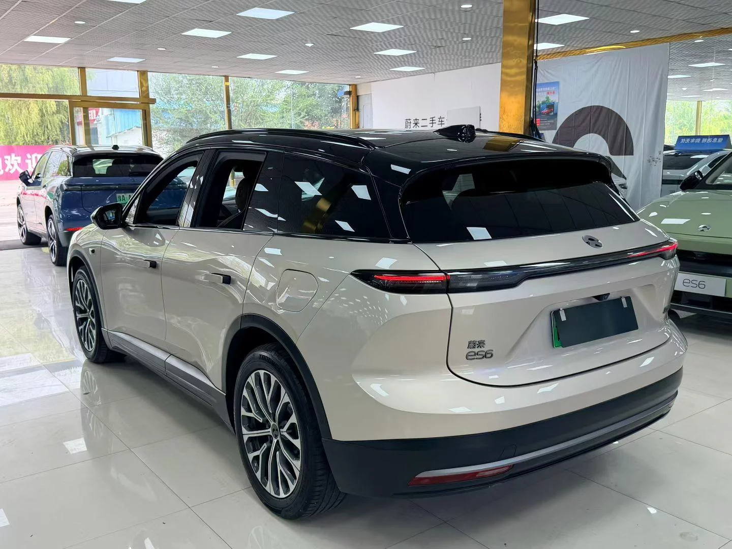 NIO ES6