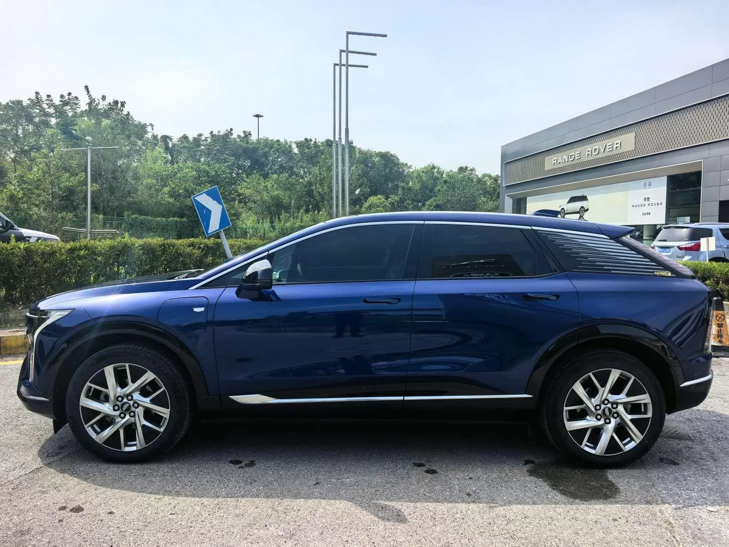 Cadillac IQ Aoge