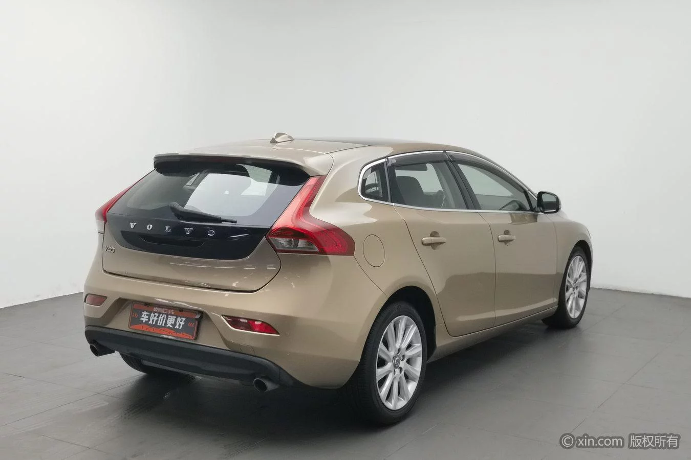 Volvo V40  из Китая