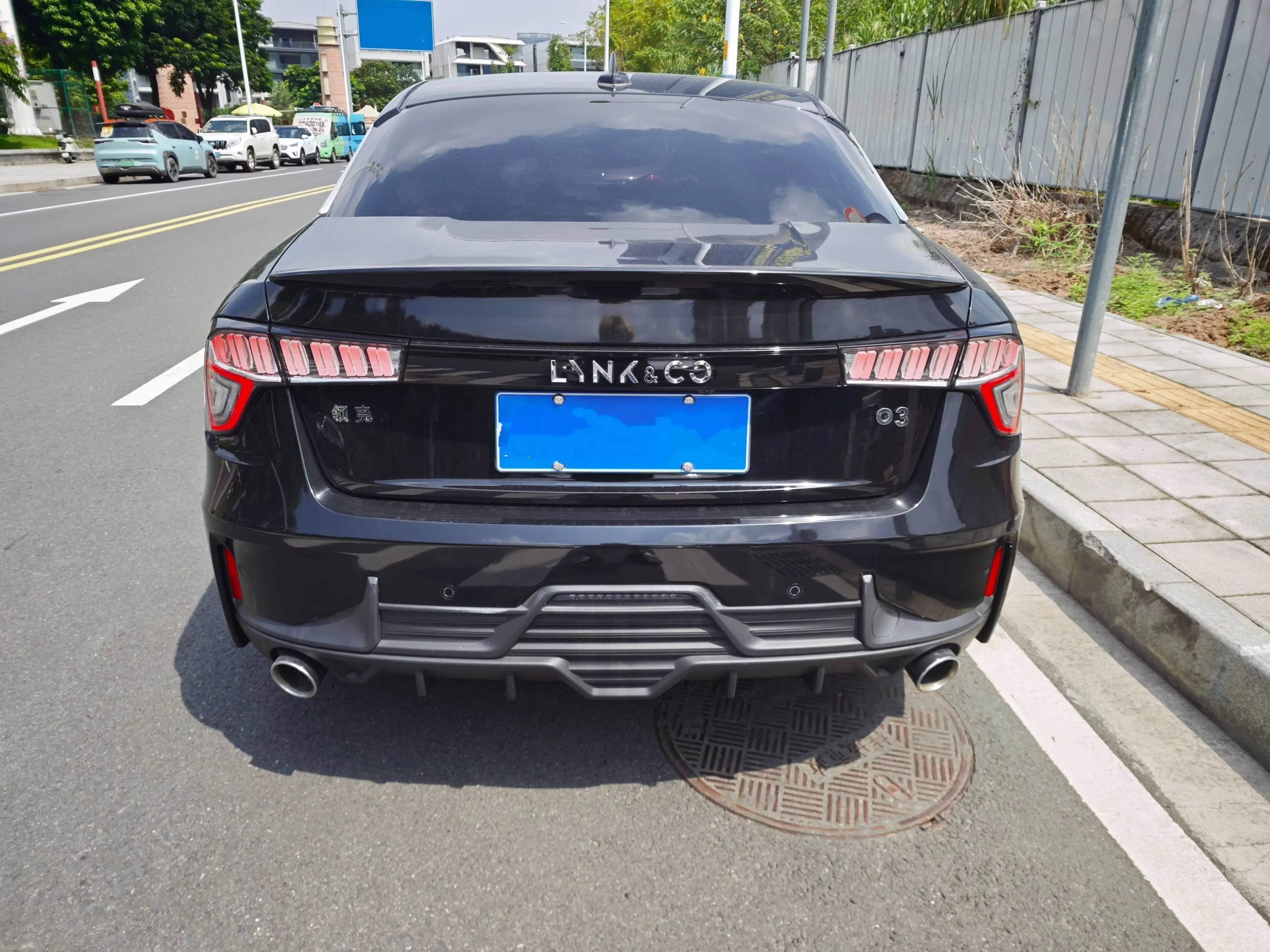 Lynk & Co 03