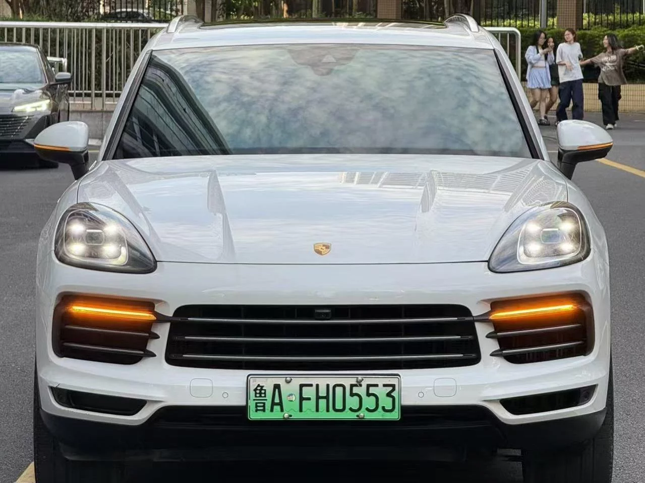 Porsche Cayenne E-Hybrid  из Китая