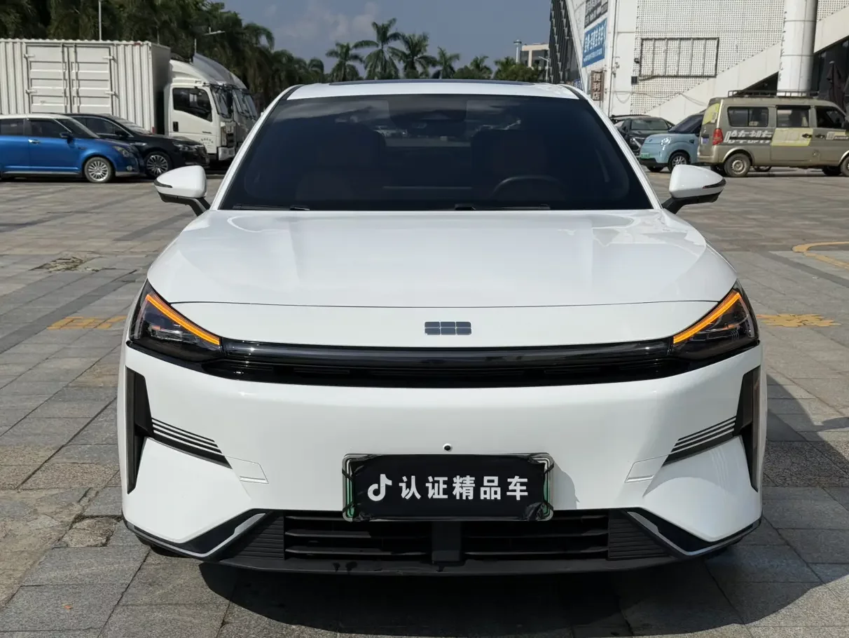 Geely Galaxy L6
