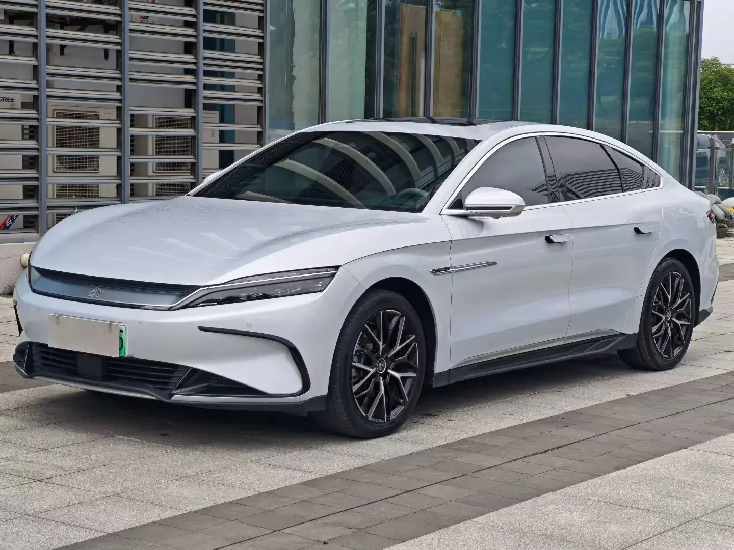 BYD Han EV