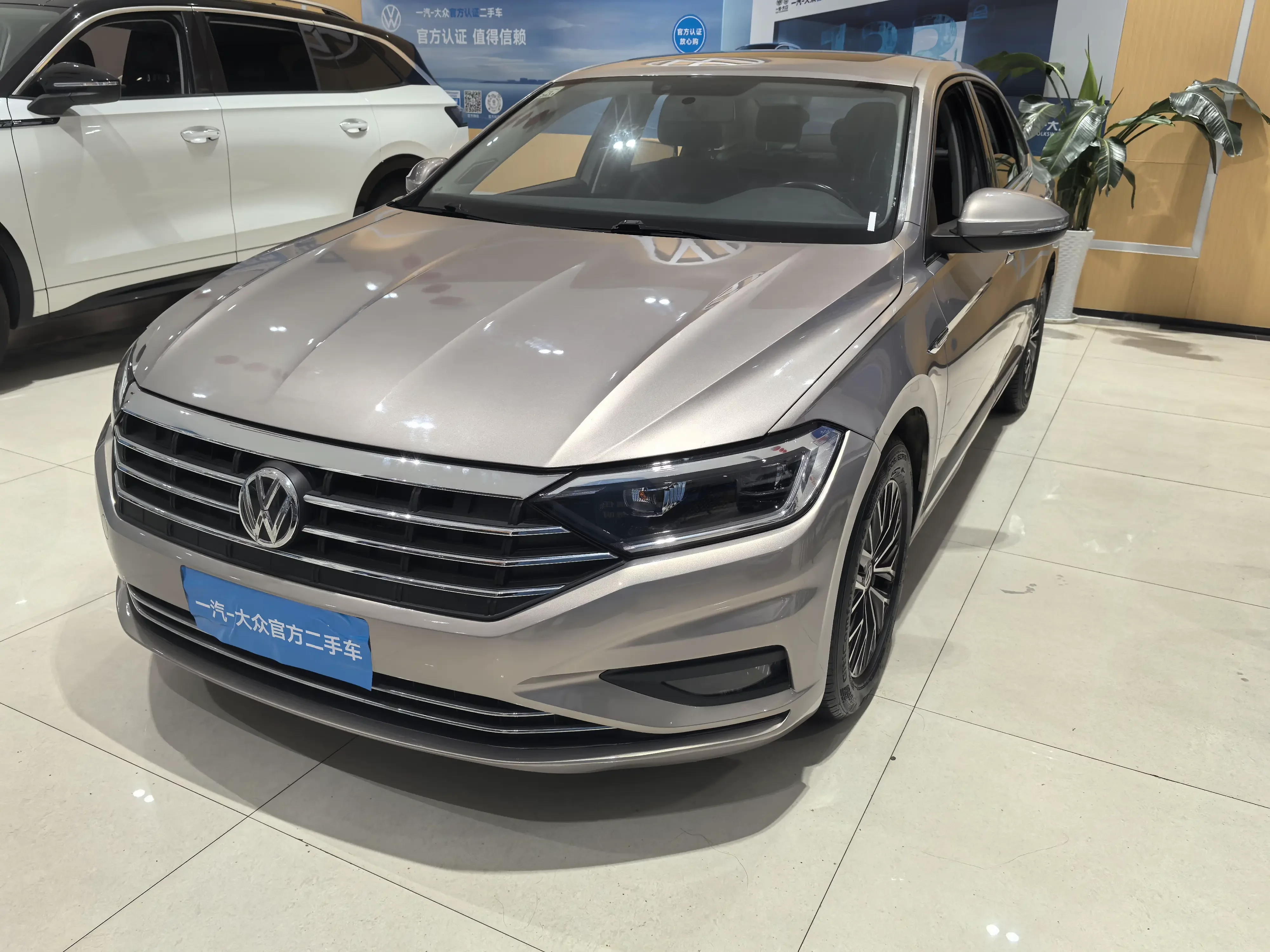 Volkswagen Sagitar