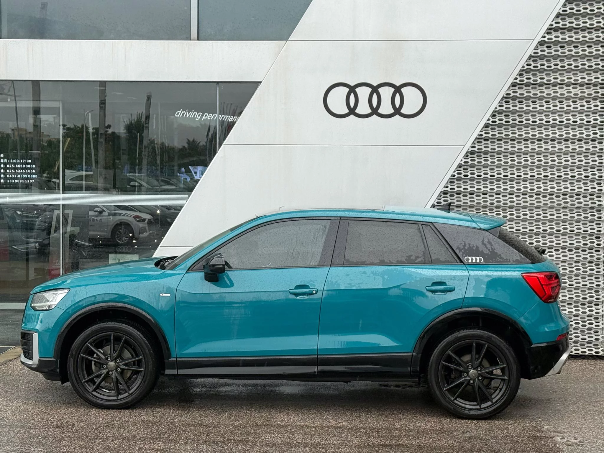 Audi Q2L