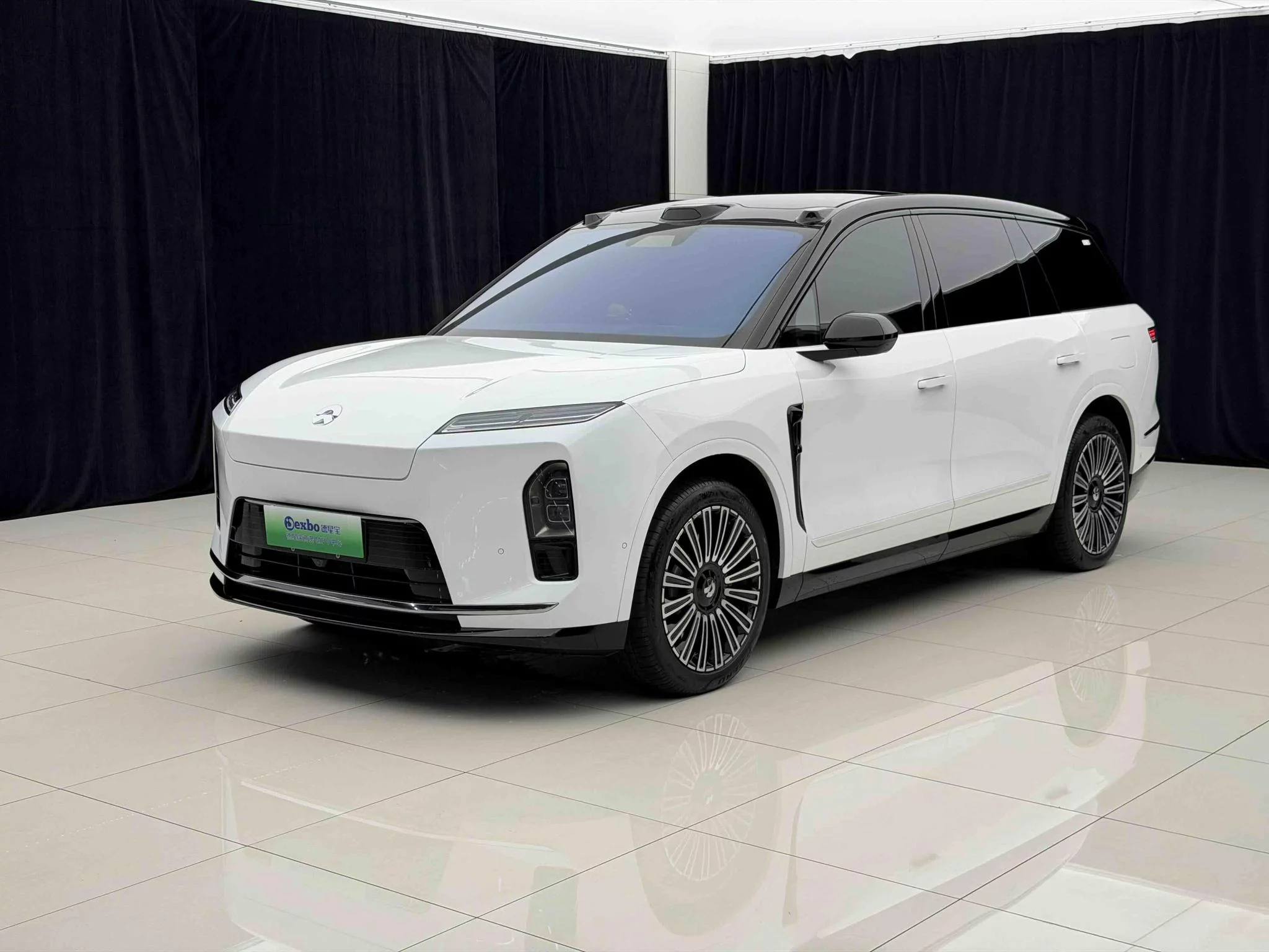 NIO ES8
