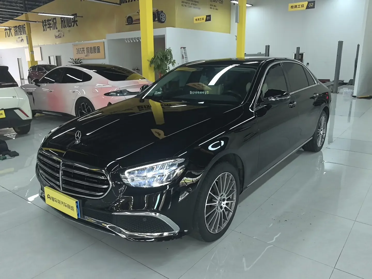 MERCEDES-BENZ E-CLASS