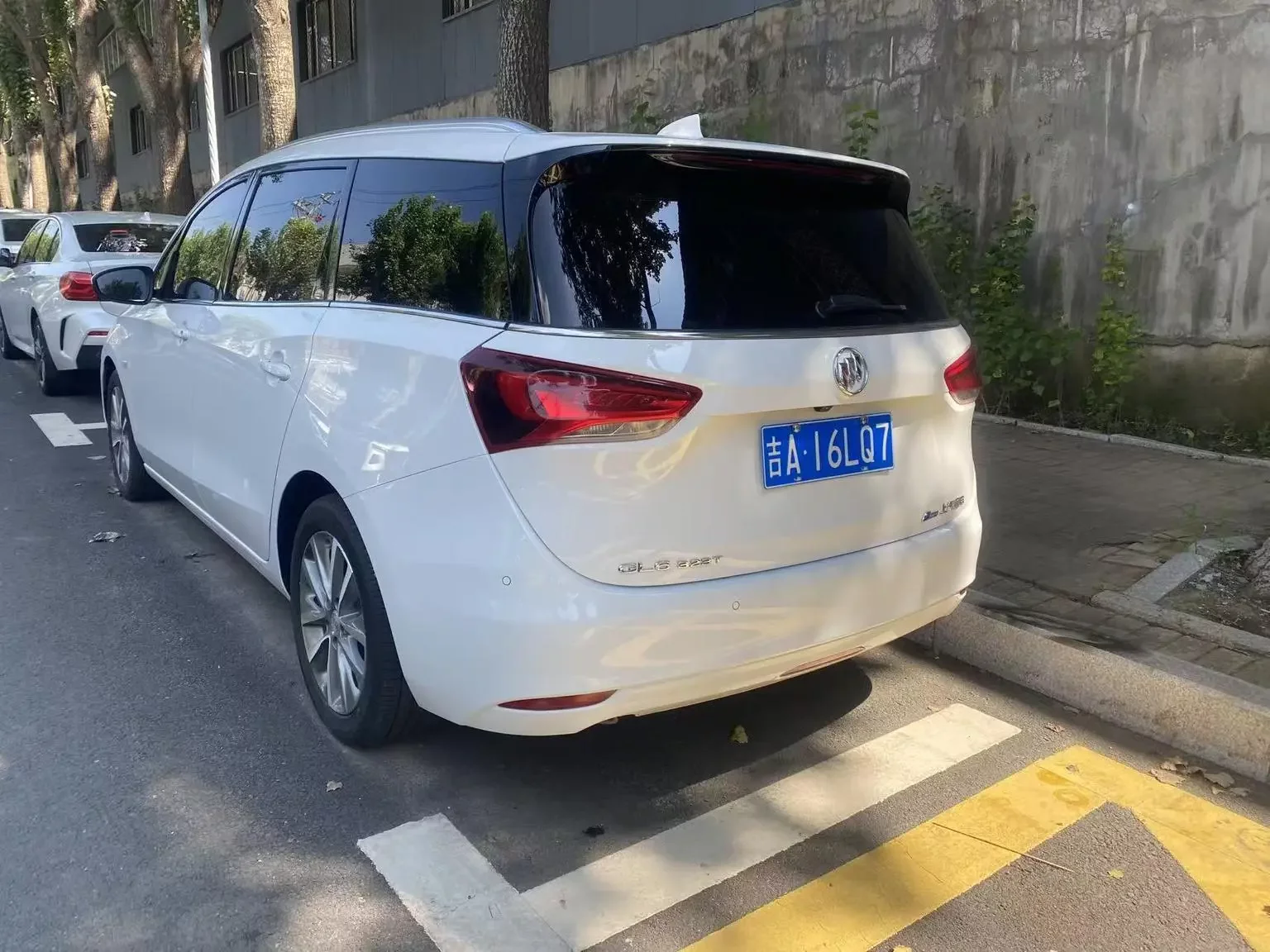 Buick GL6