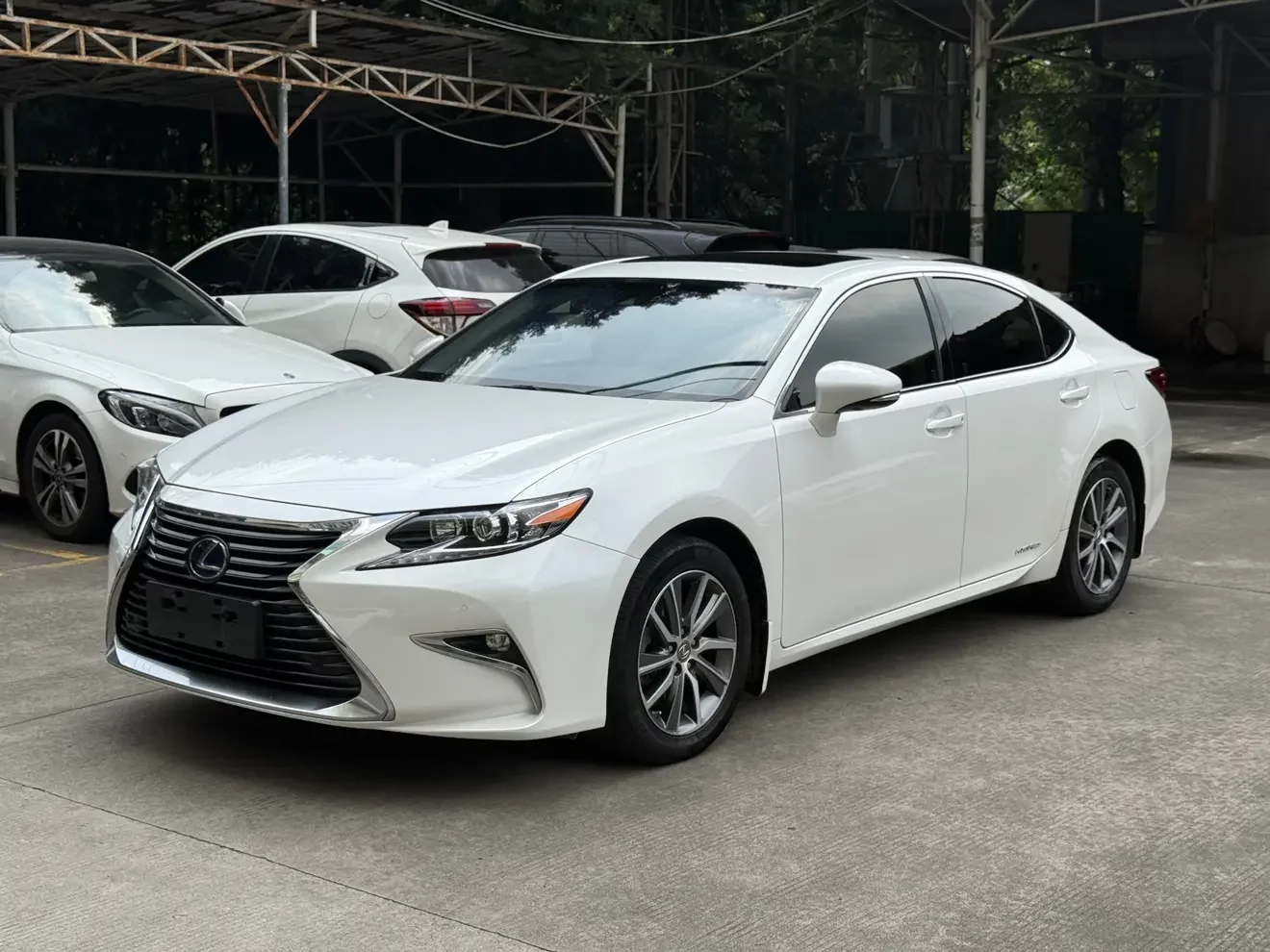 Lexus ES