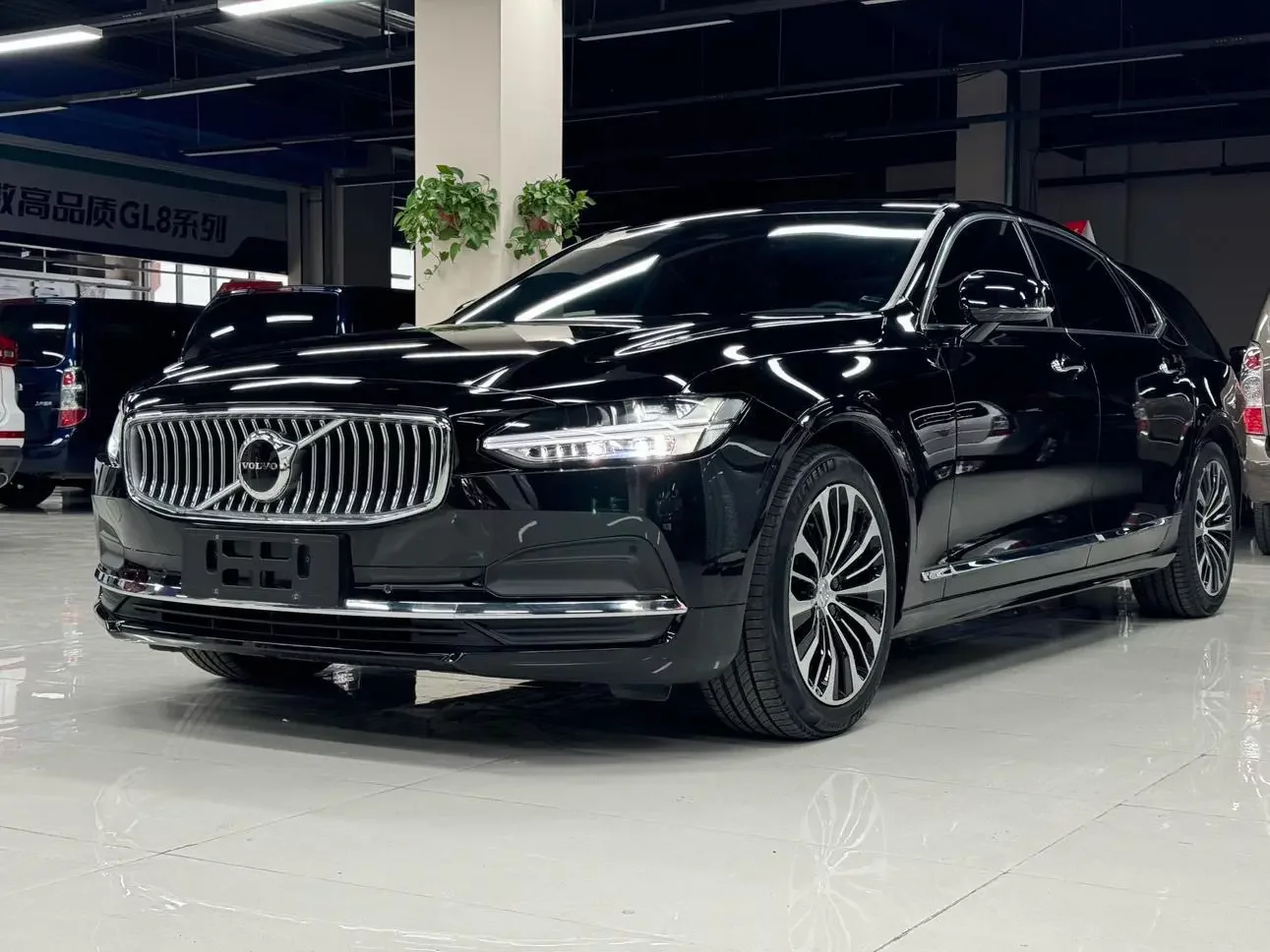 Volvo S90