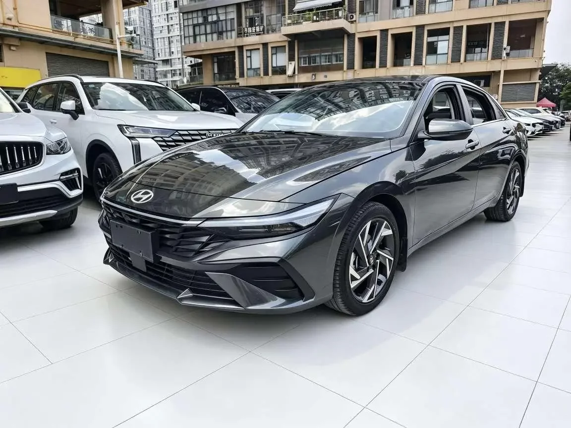 Hyundai Elantra