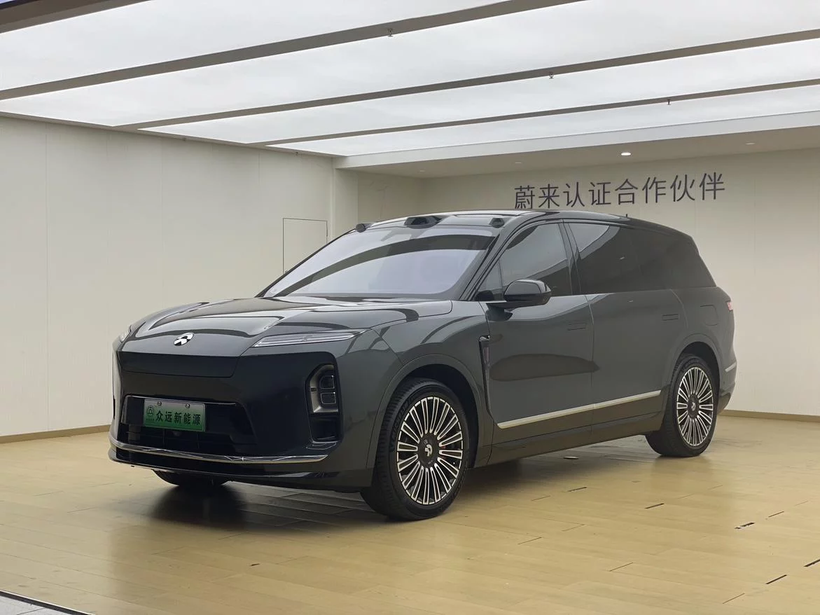 NIO ES8