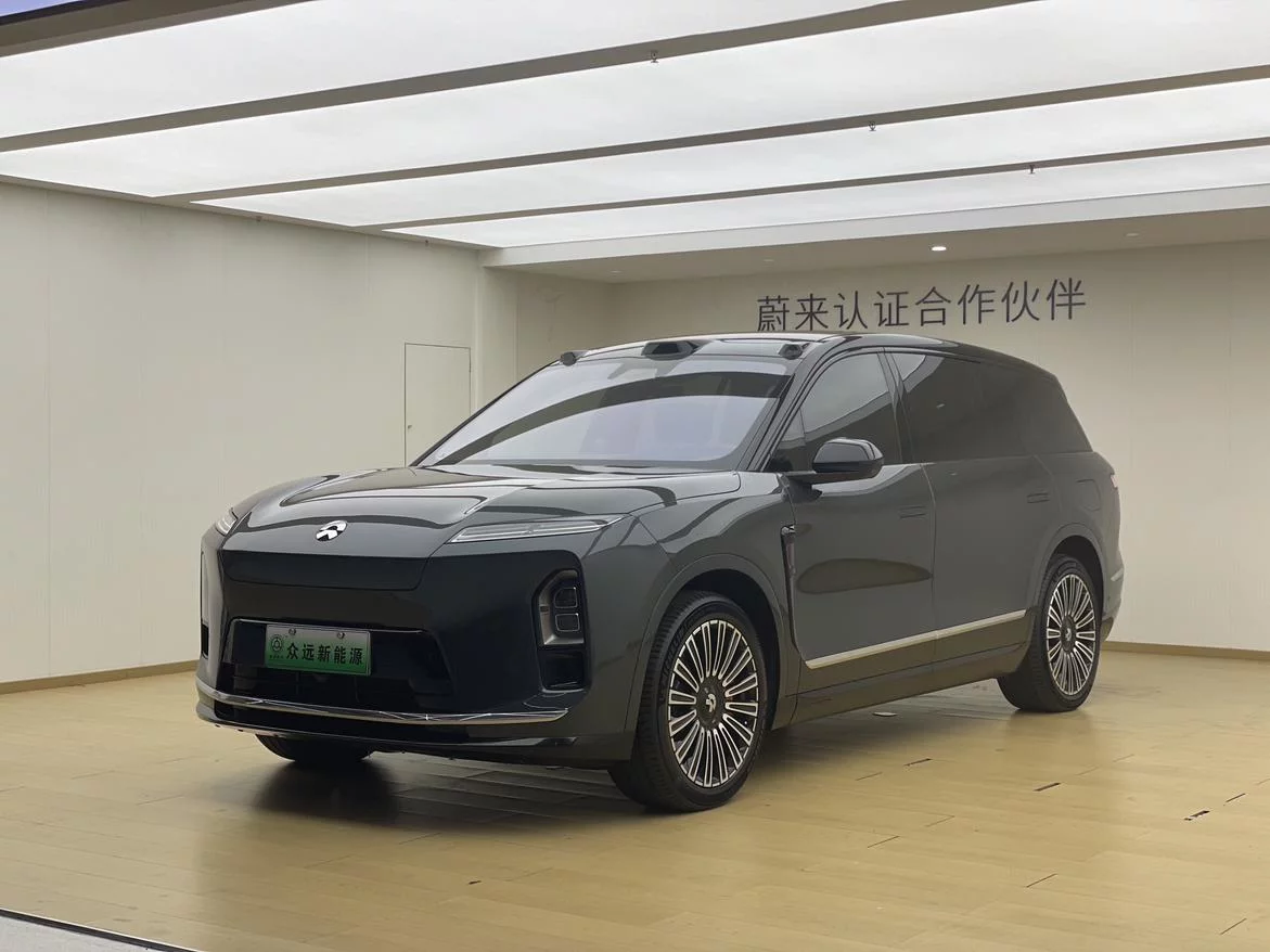 NIO ES8
