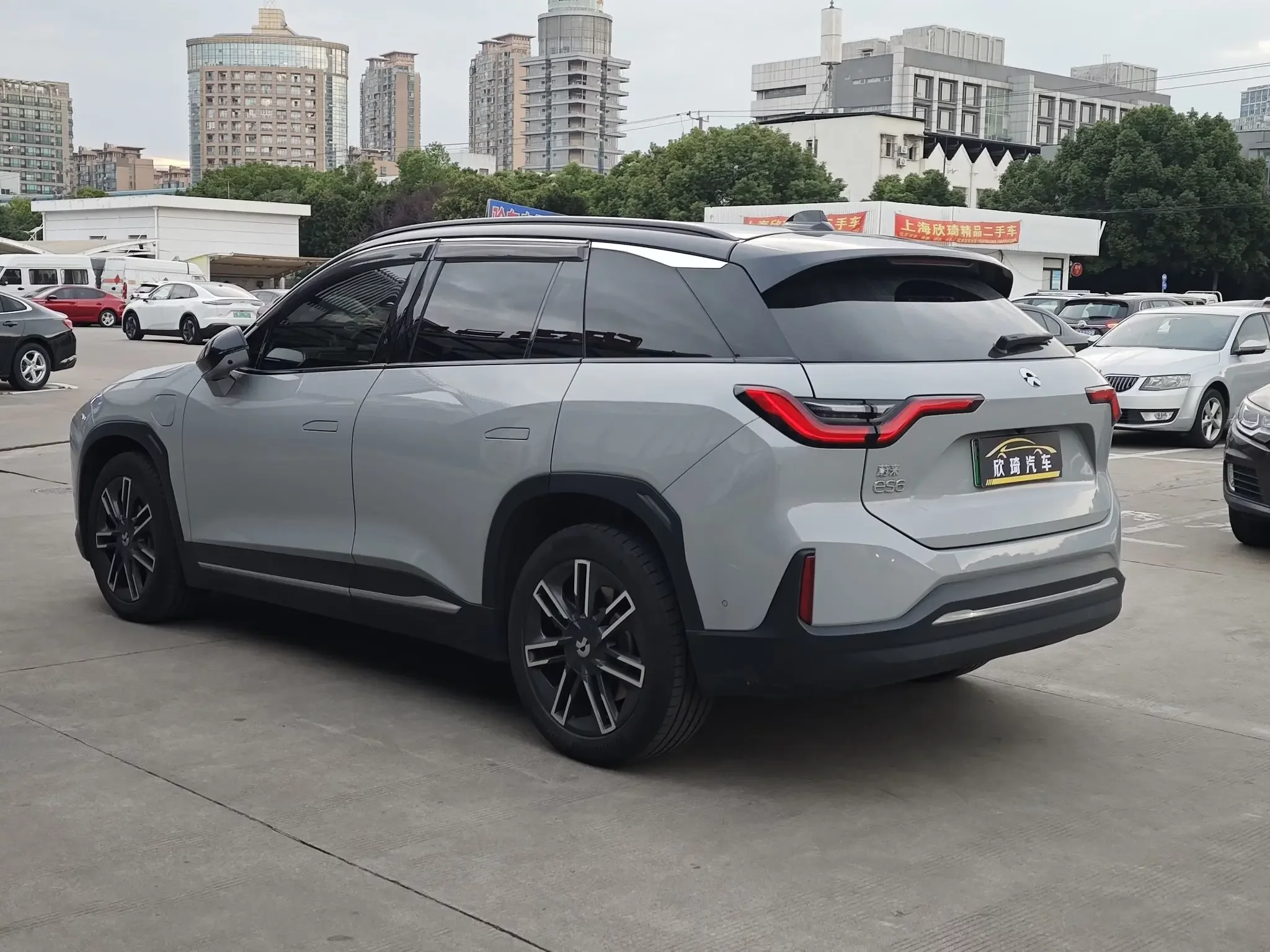 NIO ES6