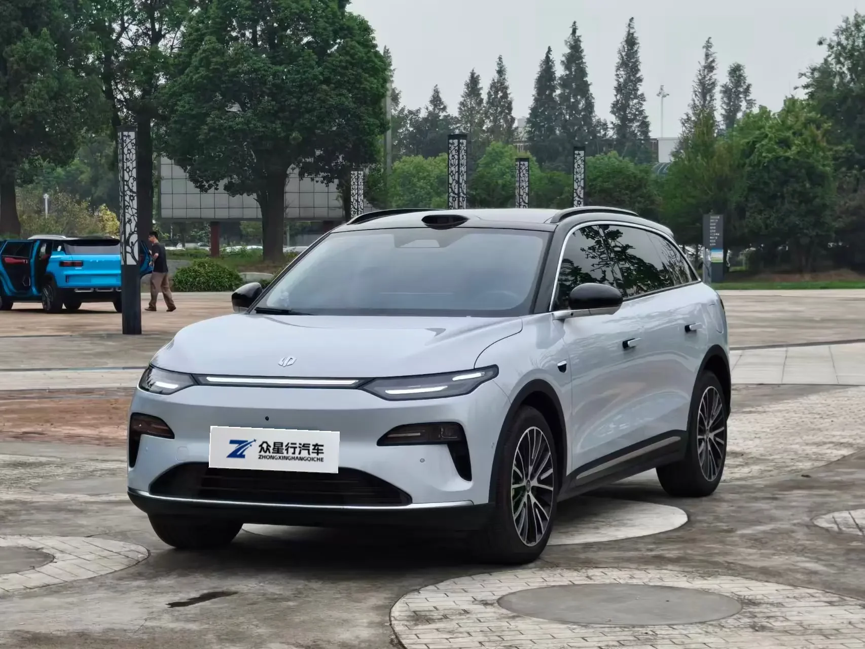 Leapmotor C11