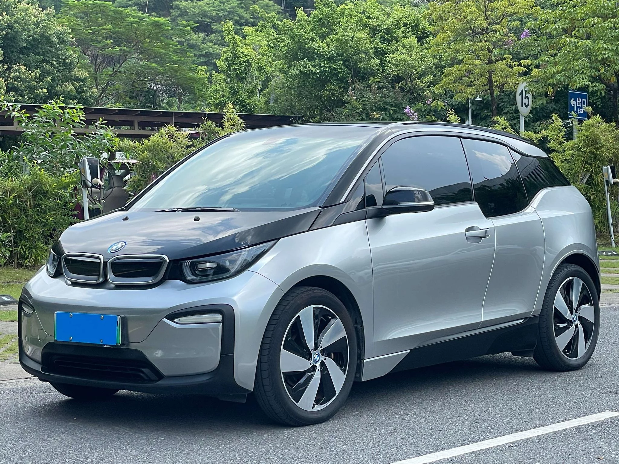 BMW i3
