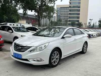 Hyundai sonata eight