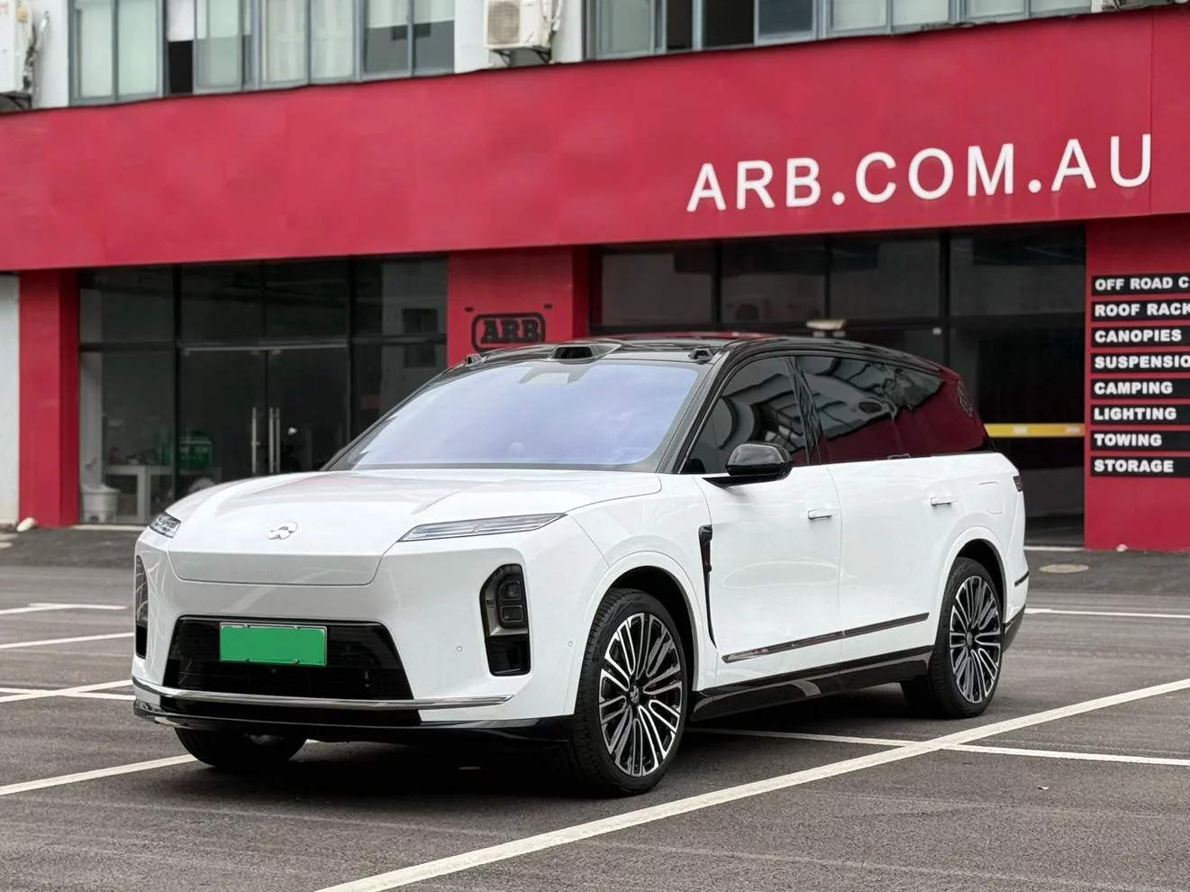 NIO ES8