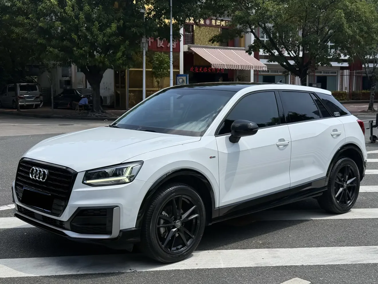 Audi Q2L