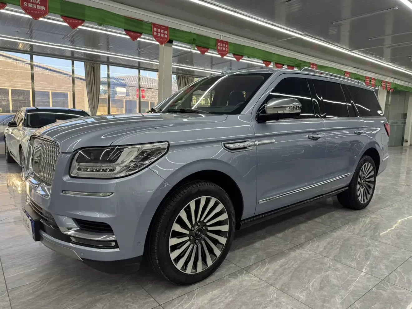 Lincoln Navigator  из Китая