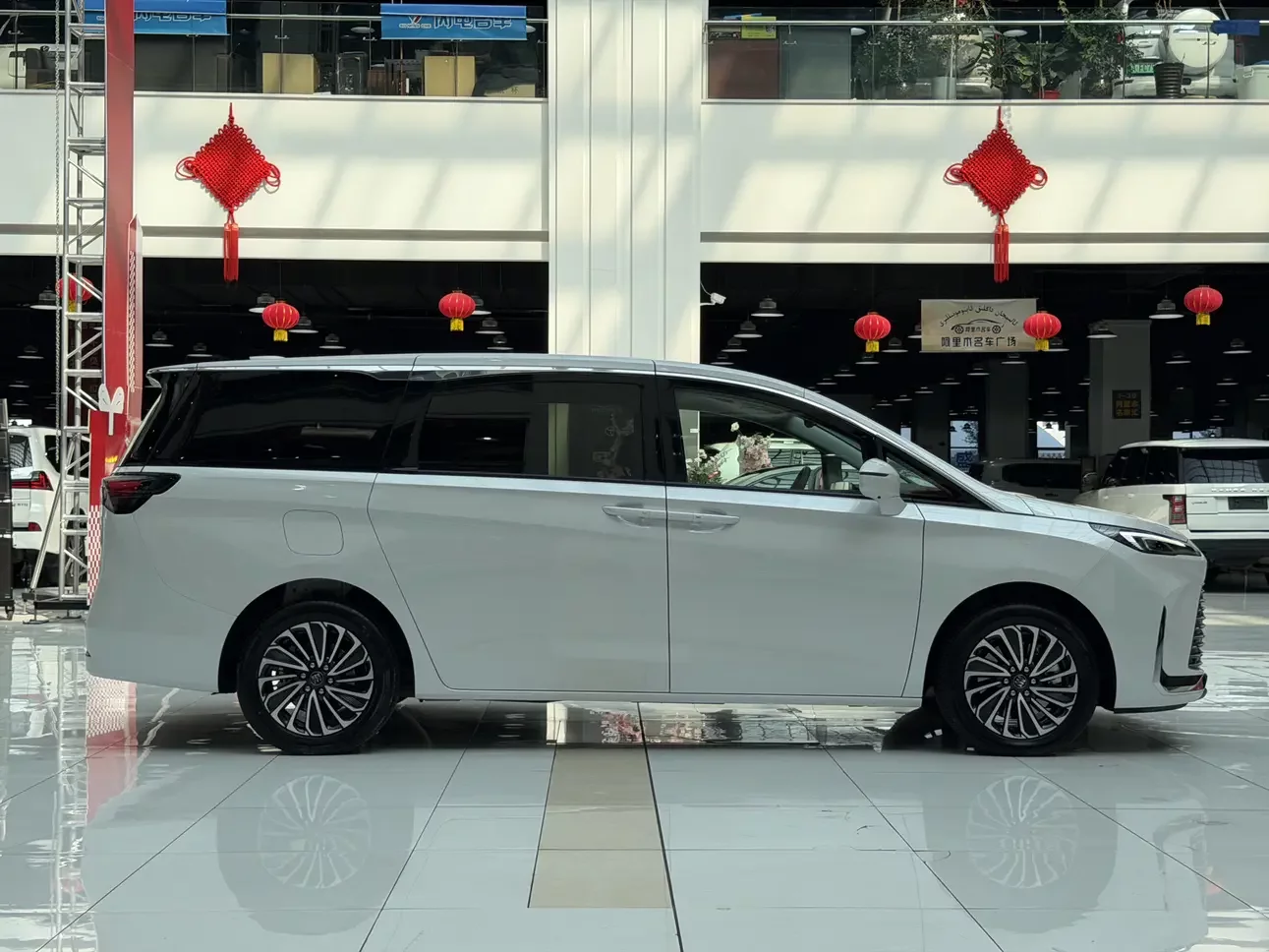 Buick GL8 PHEV