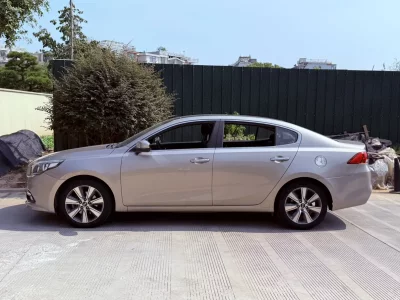 Kia K4