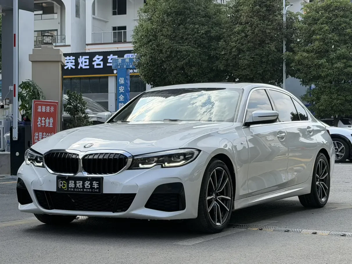 BMW 3-SERIES