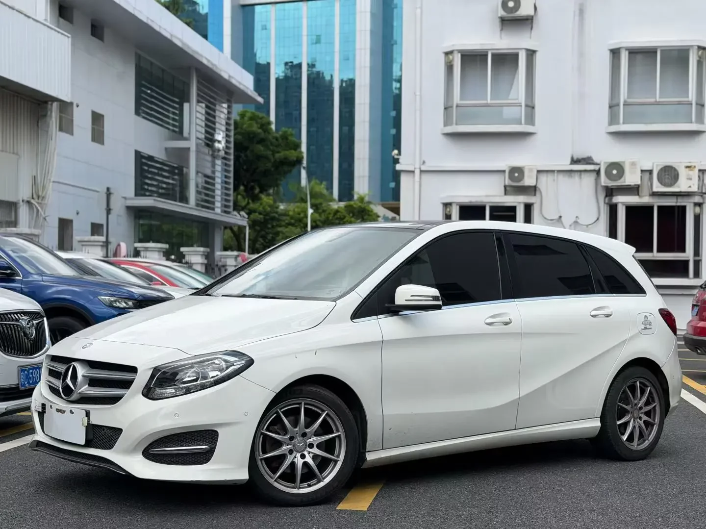 Mercedes-Benz B Class
