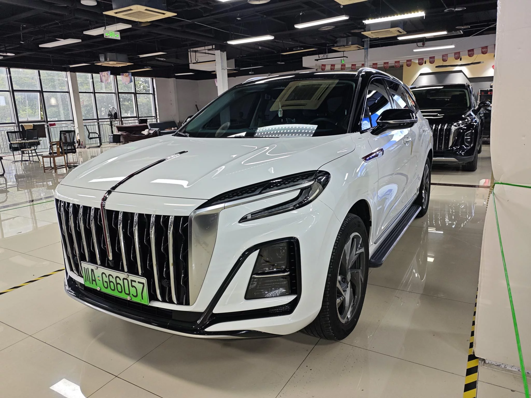 Hongqi HS3 PHEV