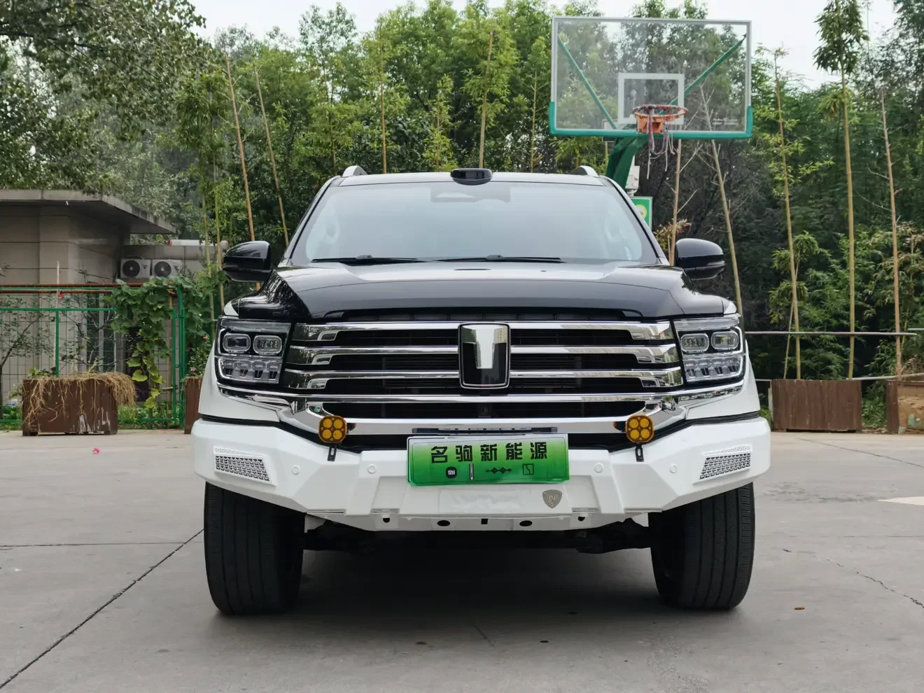 TANK 500 Hi4-T