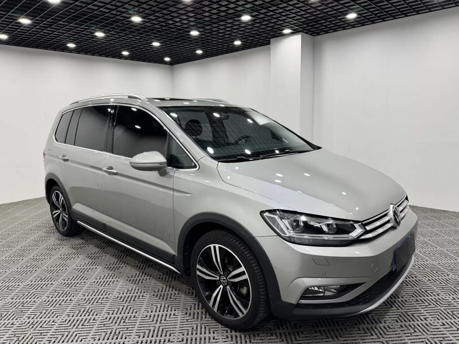 Volkswagen Touran L