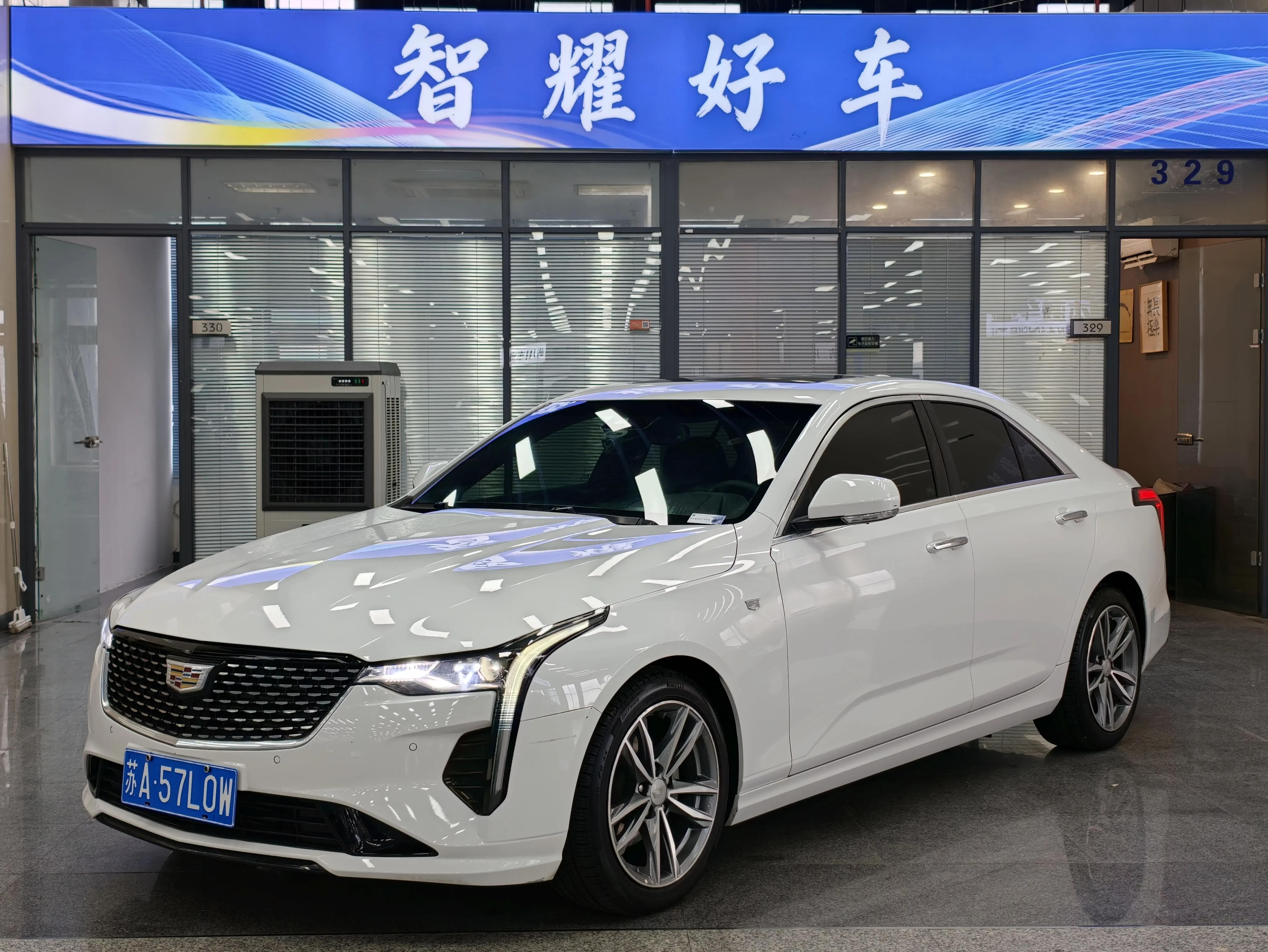 Cadillac CT4