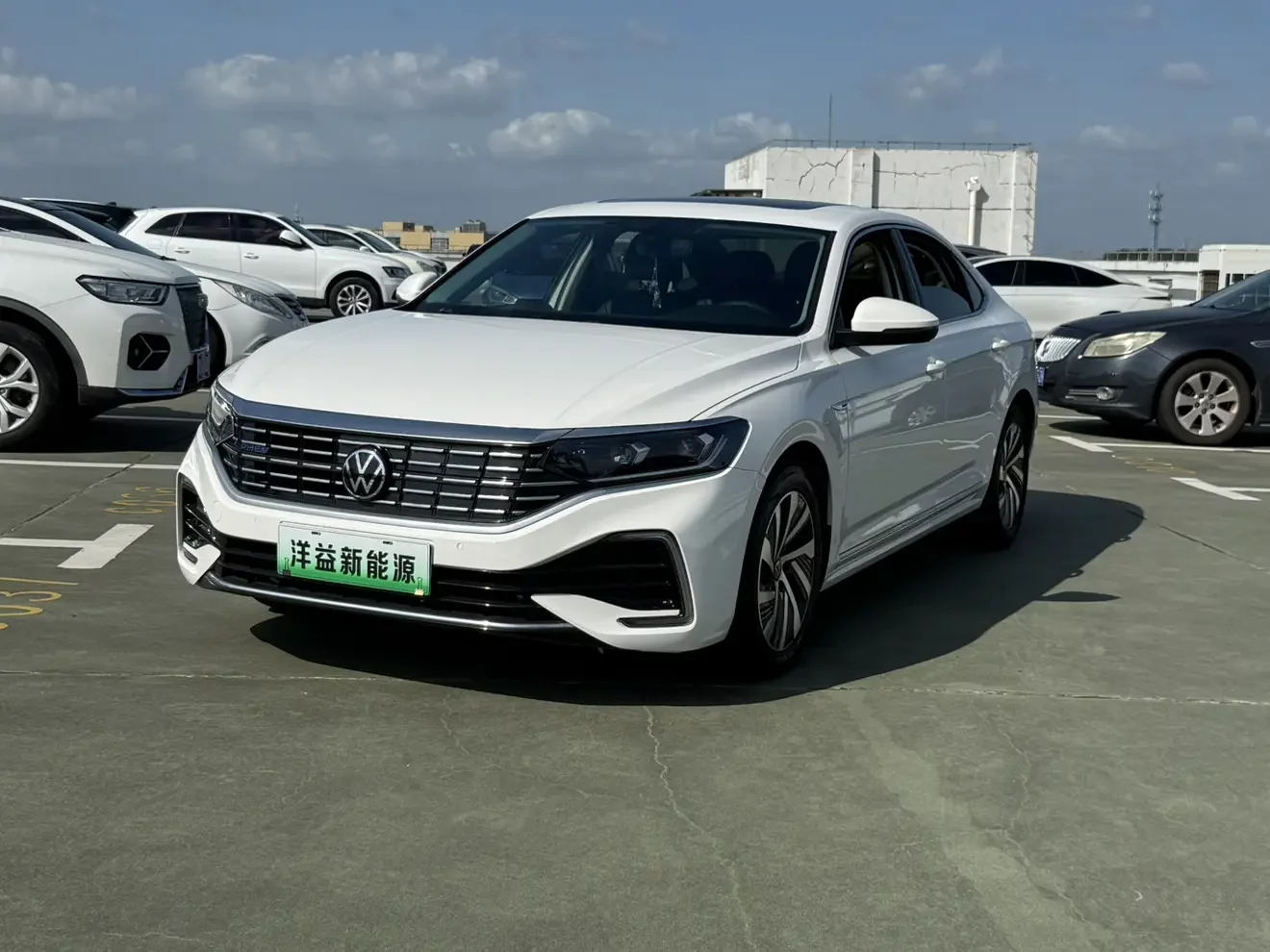 VOLKSWAGEN PASSAT PHEV