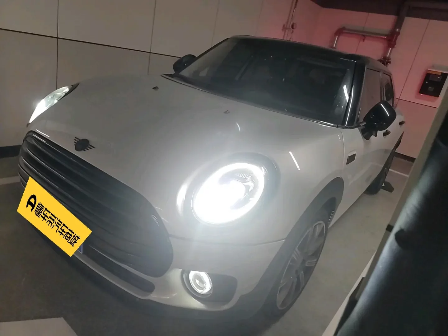 MINI CLUBMAN