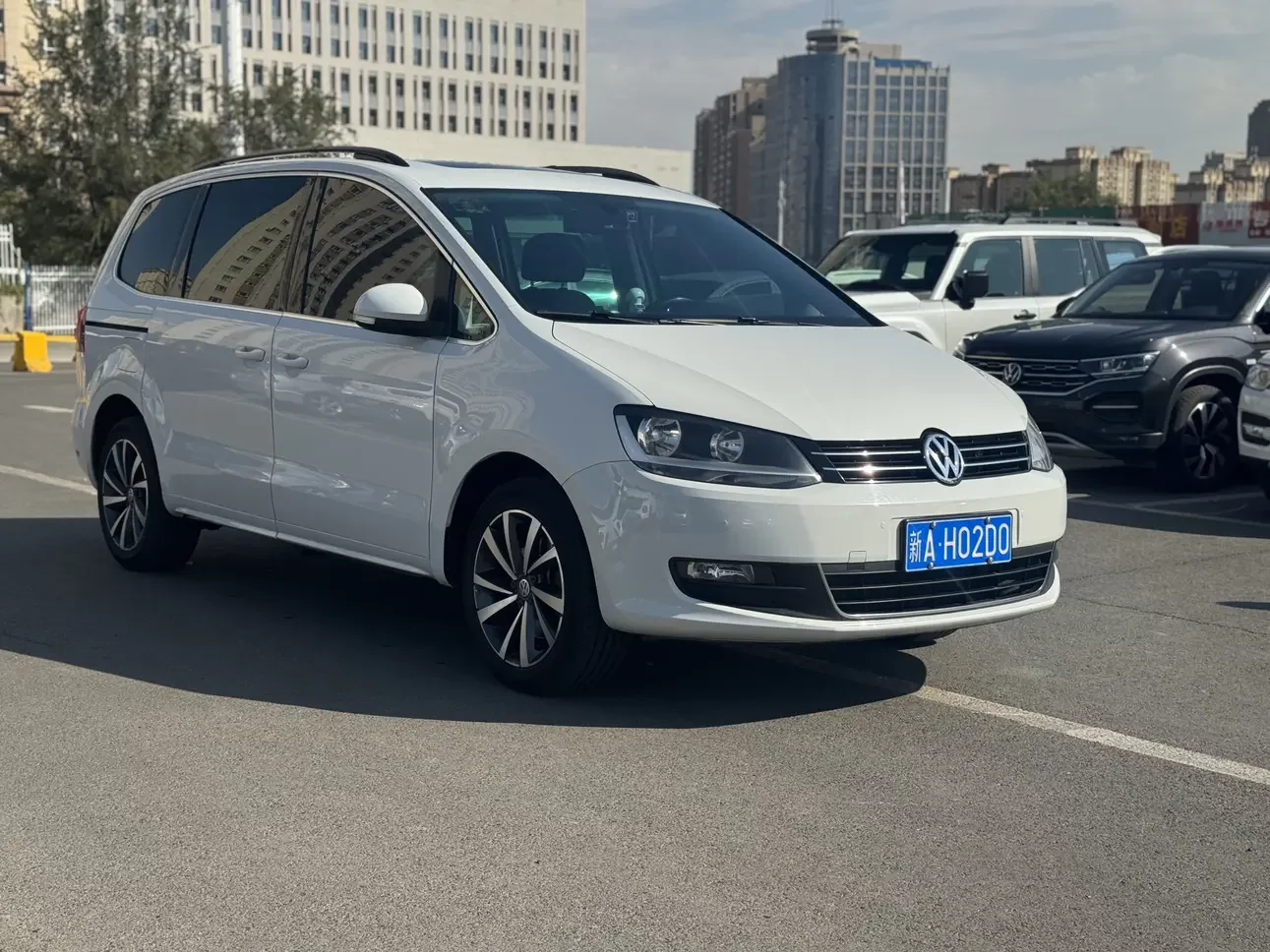 Volkswagen Sharon