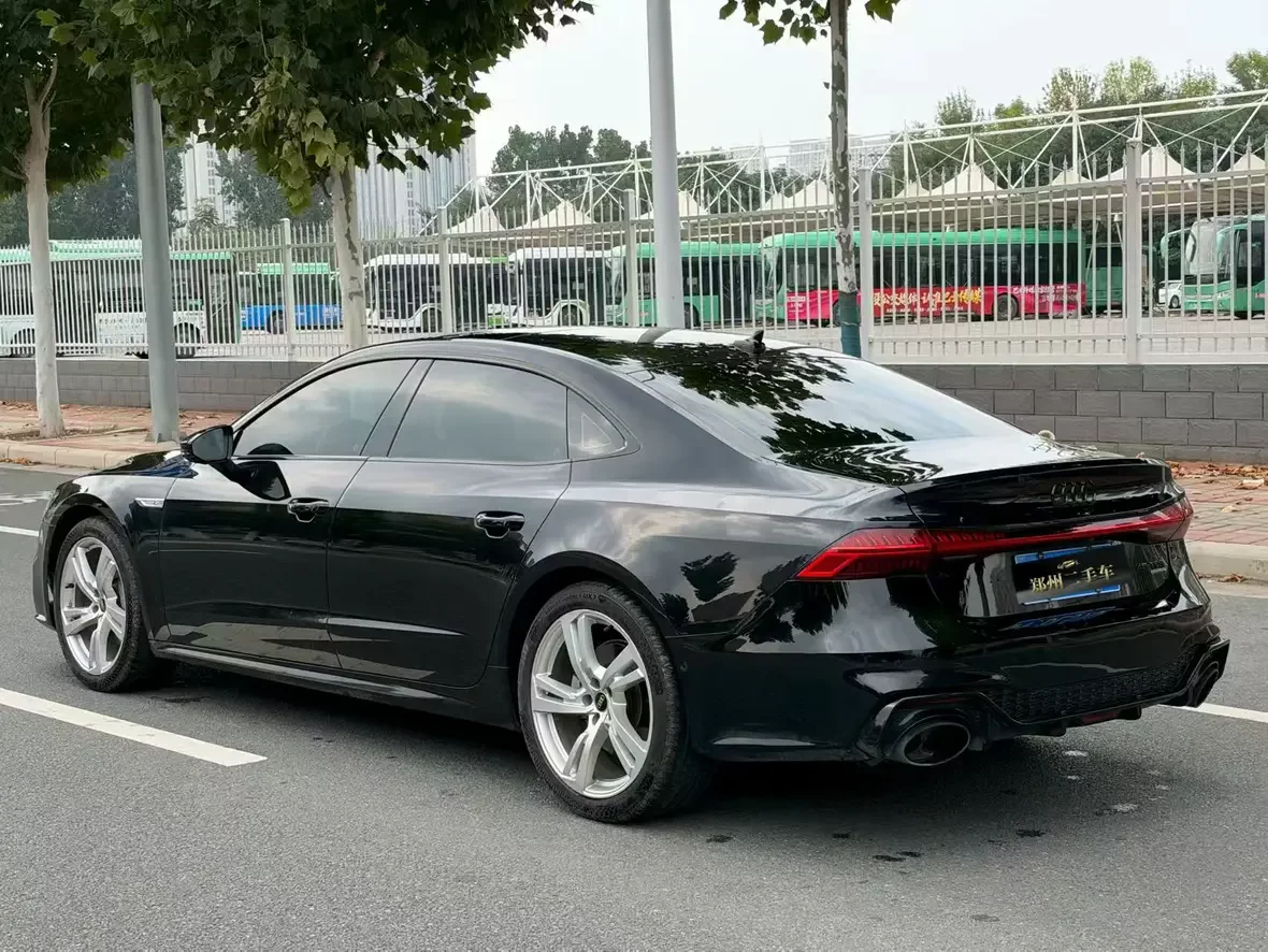 Audi A7L