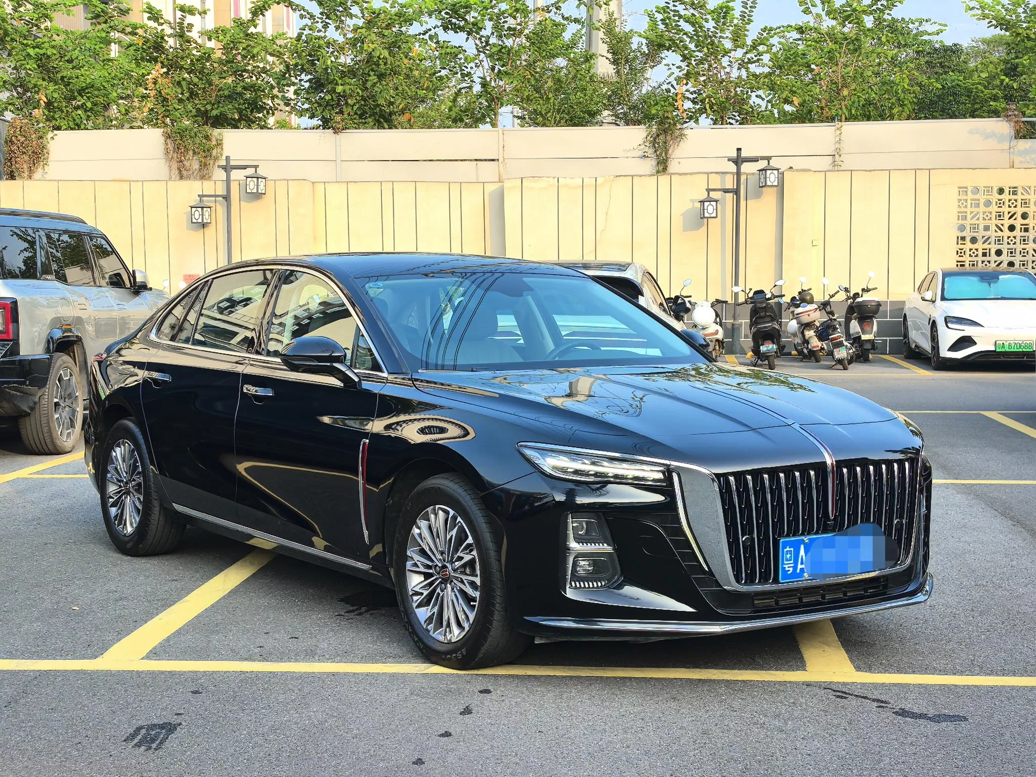 Hongqi H5