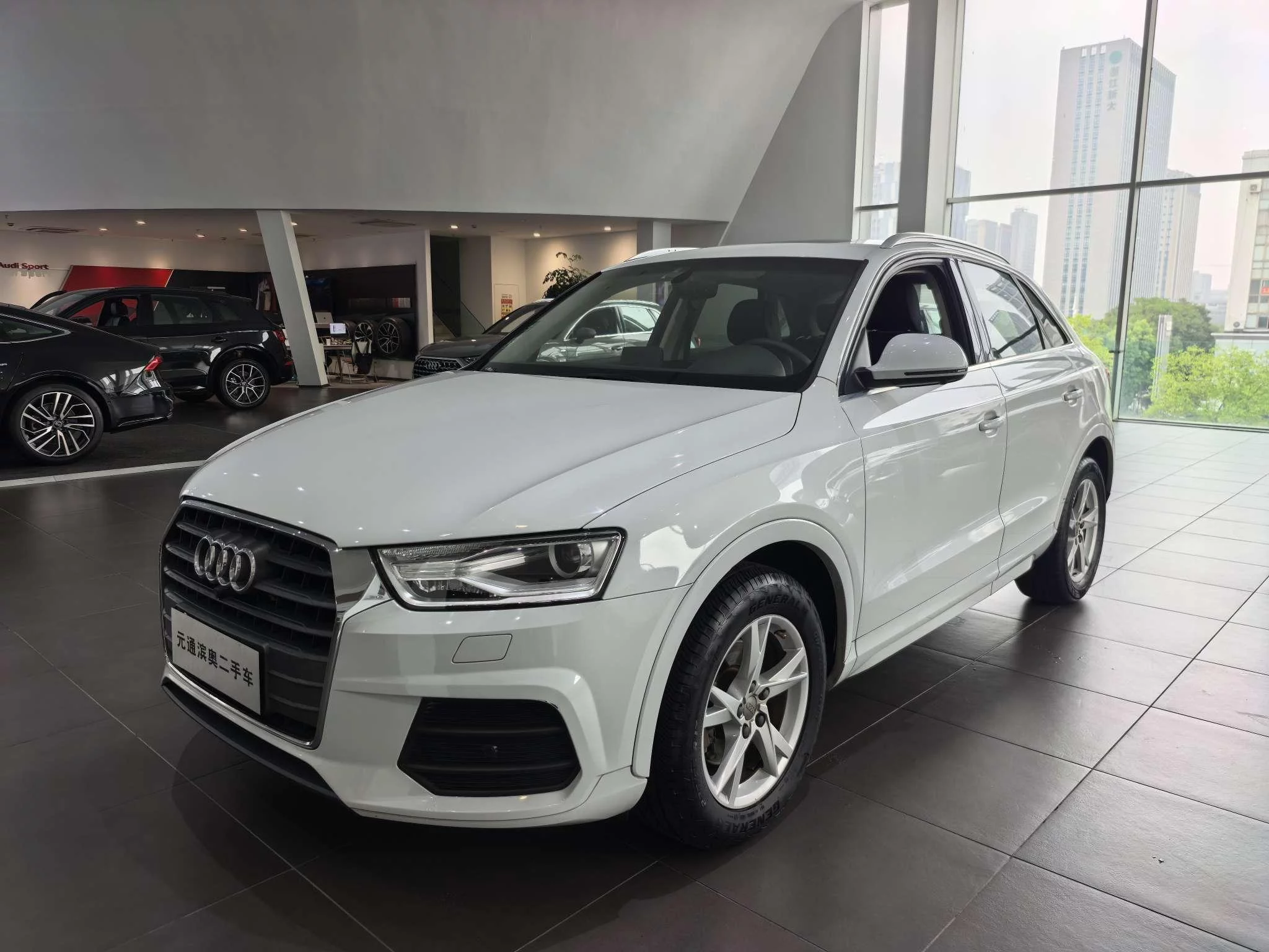 Audi Q3  из Китая