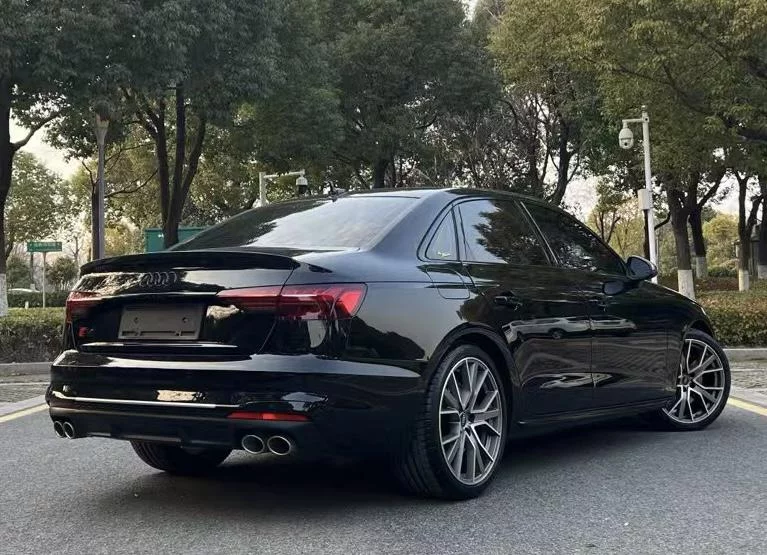 Audi S4