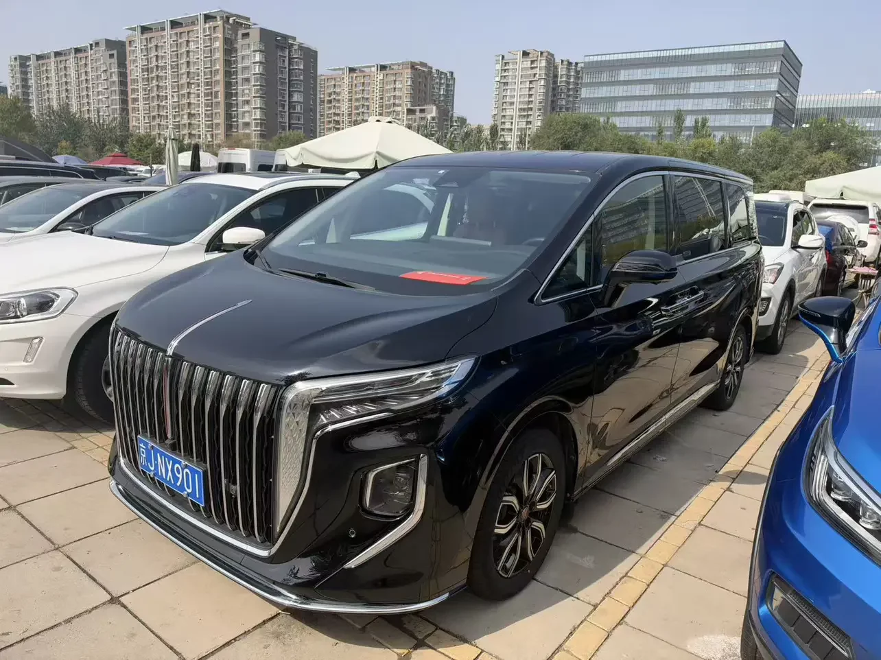 Hongqi HQ9