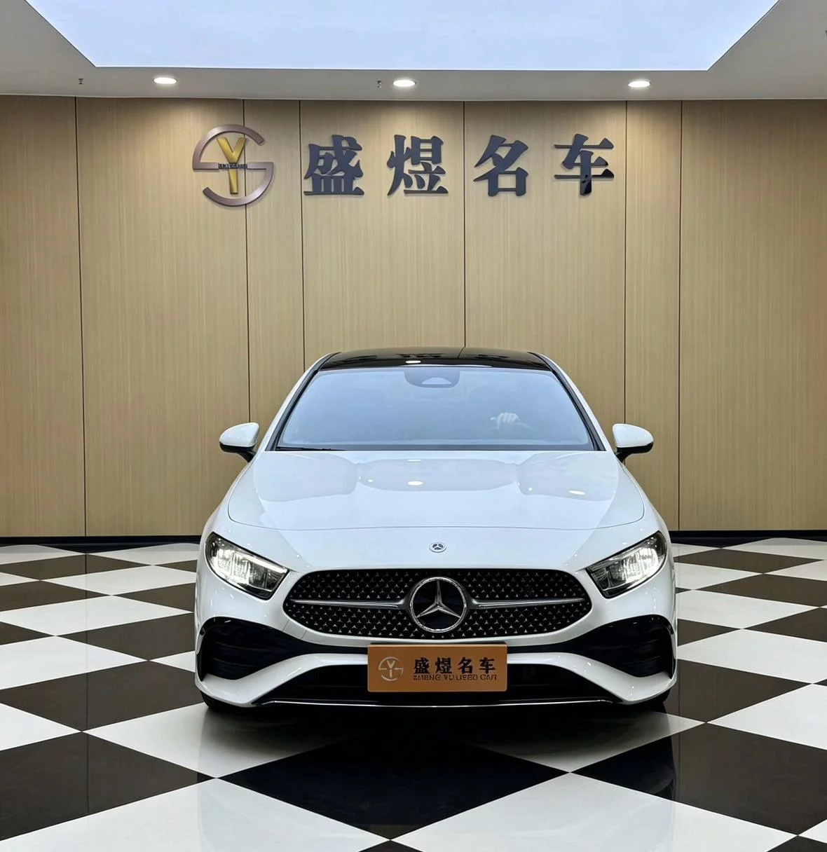Mercedes-Benz A Class  из Китая