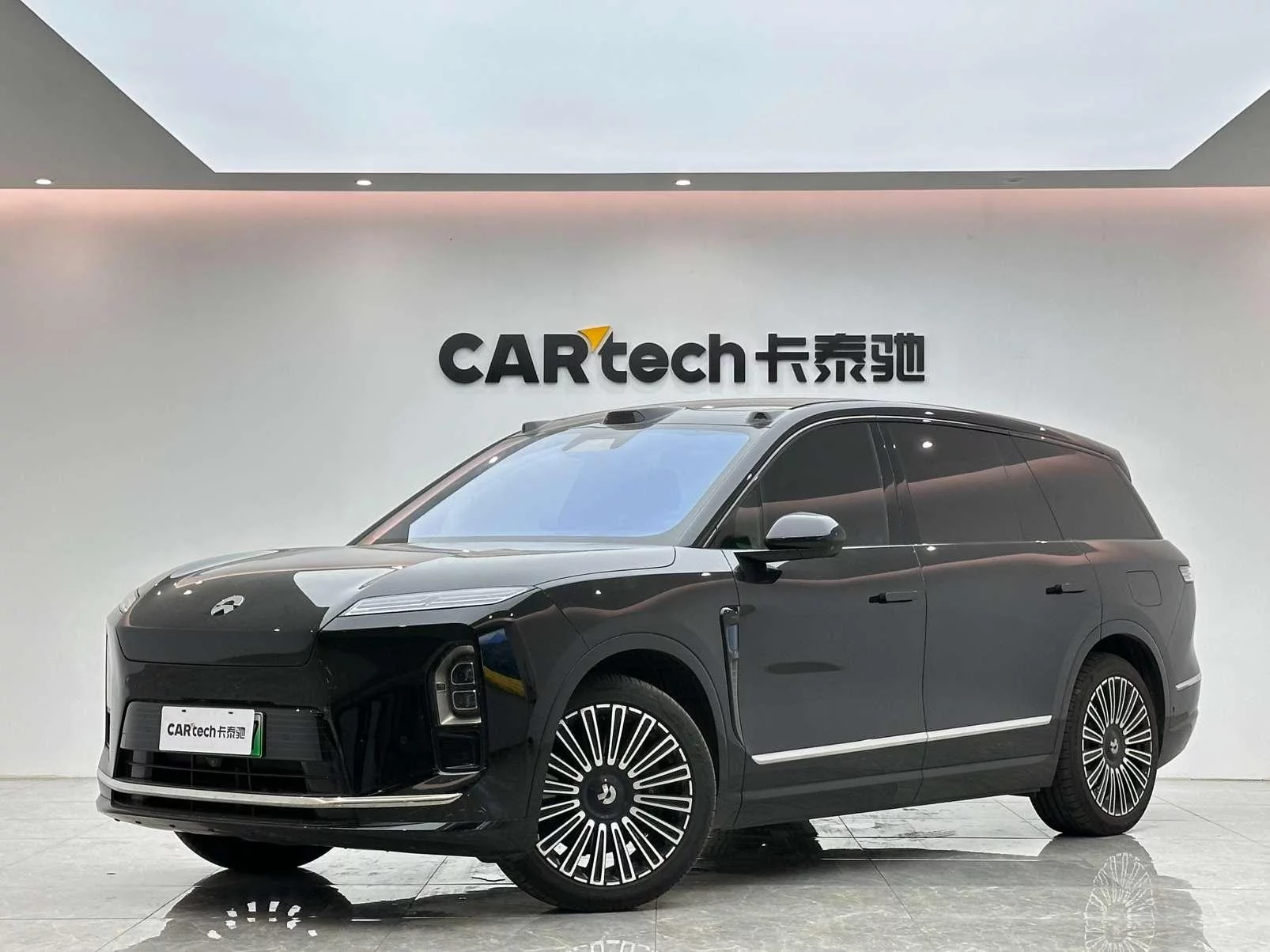 NIO ES8
