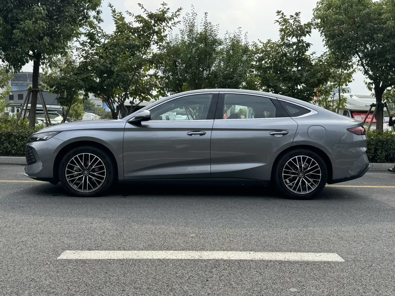 BYD Qin L DM