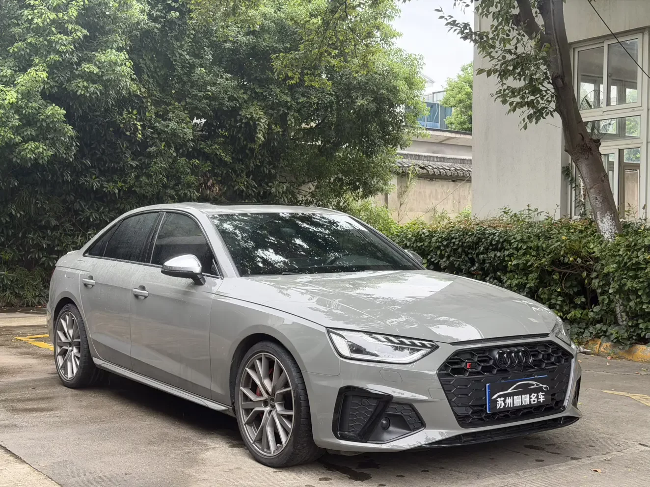 Audi S4