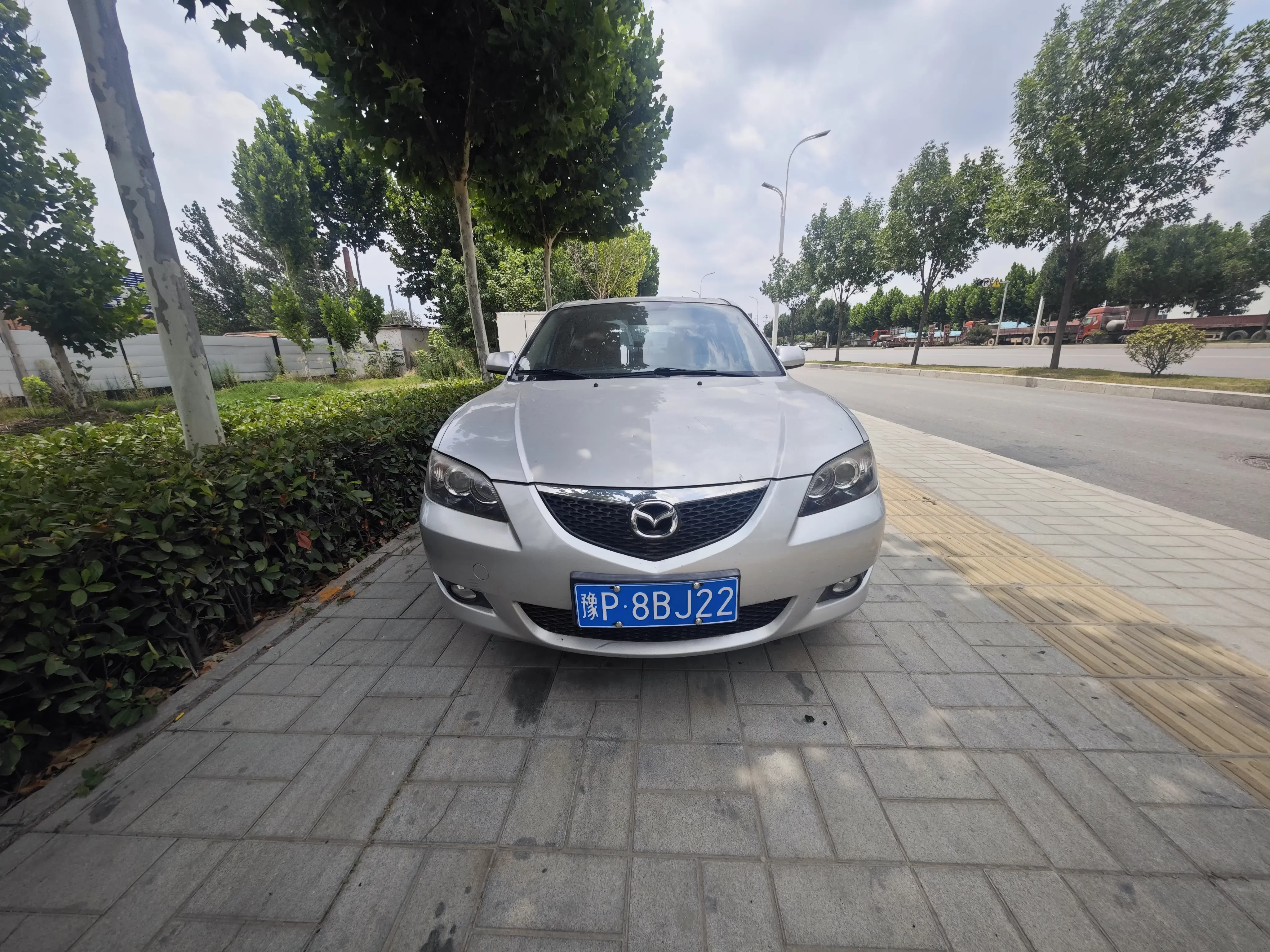 Mazda Axela (Mazda3)  из Китая