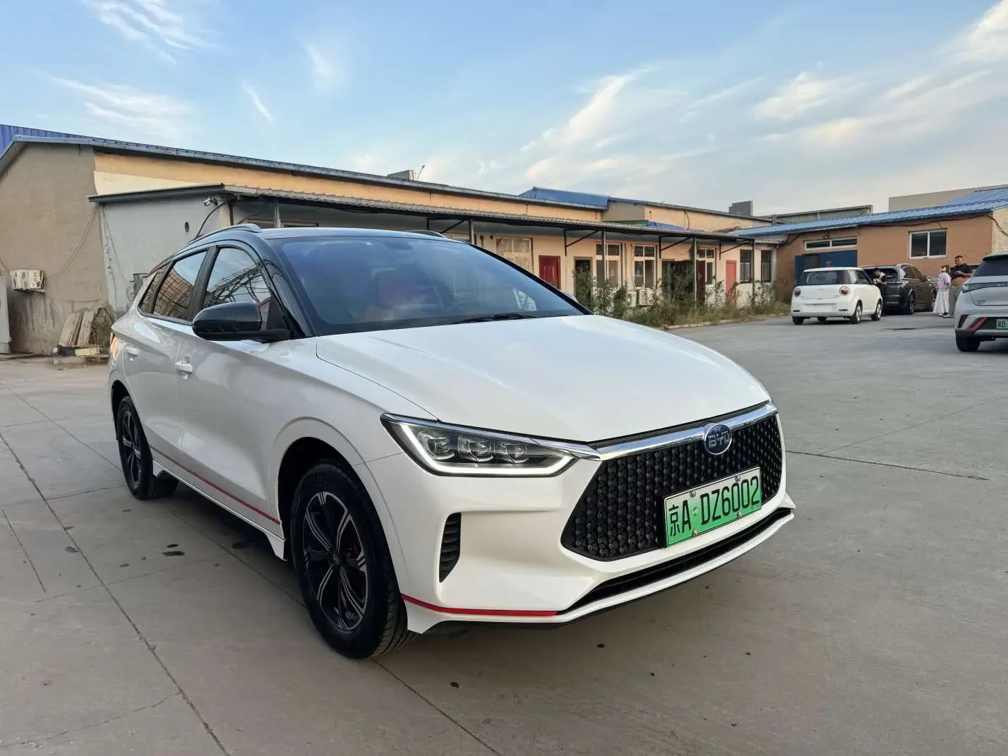 BYD e2