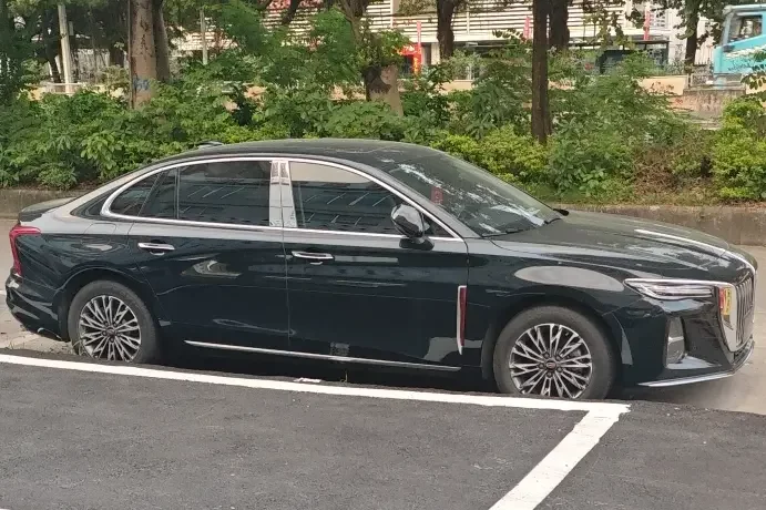 Hongqi H5