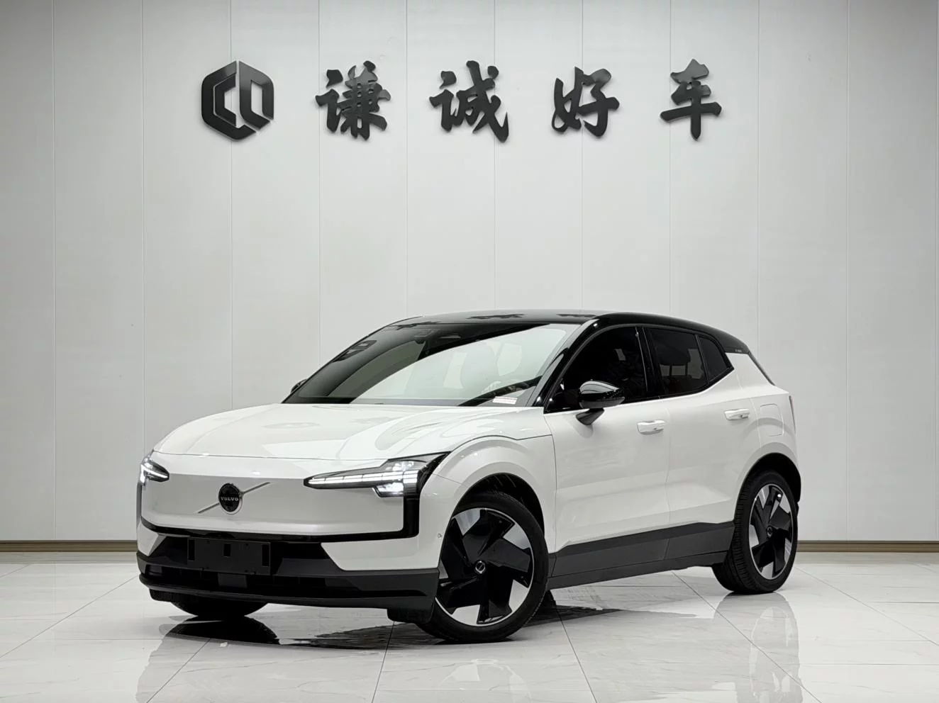 Volvo EX30